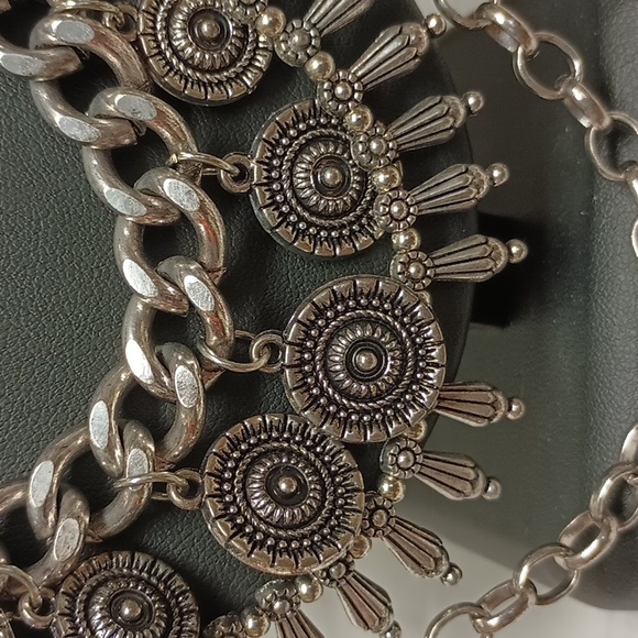 Vintage bib style choker | necklace metal and smokey rhinestone | silver toned - Picture 4 of 6